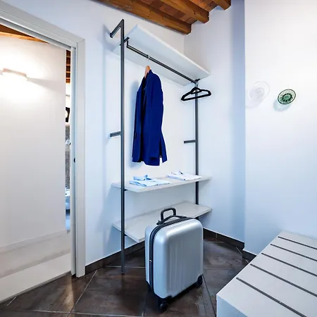 게스트하우스 Pod, Sleep And Relax 3*